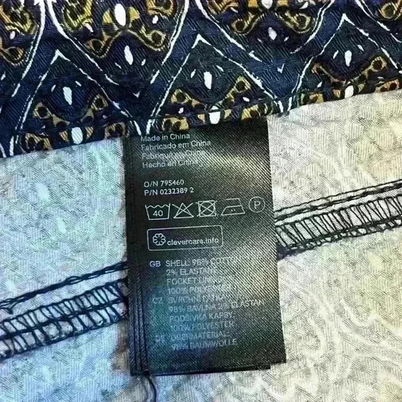 H&M Navy Blue Patterned Slim Ankle Pants - Picture 4 of 6